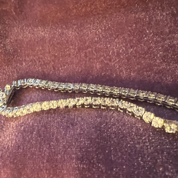 925  Mo Silver Tennis Bracelet with CZ's and Dual Lock Slip Clasp, 7 1/4 Long! - Picture 9 of 14